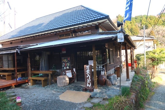 地蔵堂で営業している万葉うどん店