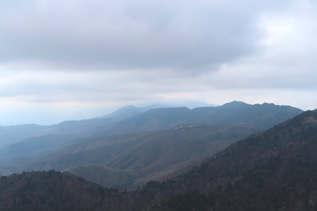 禿岩から唐松尾山景色