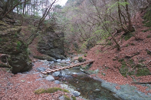 岩岳尾根の渡渉箇所