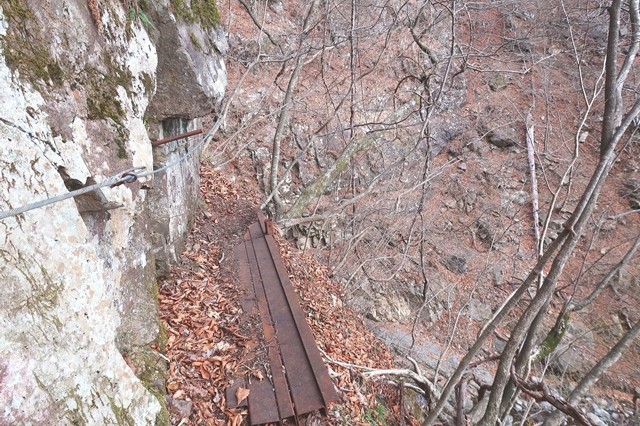三つ峠北口登山道の核心部