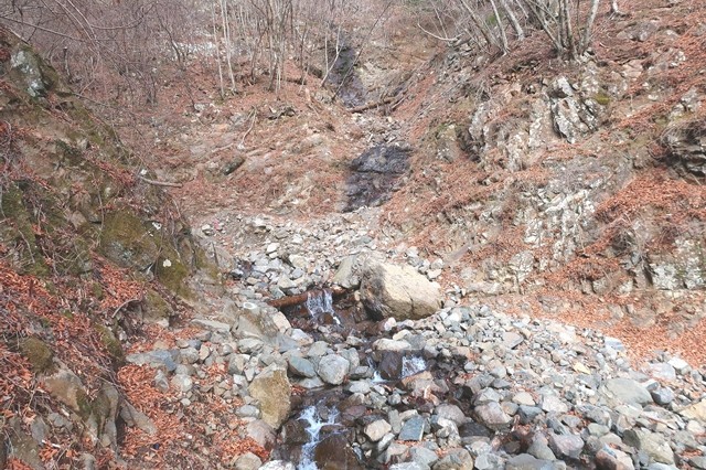 三つ峠北口登山道の急登箇所