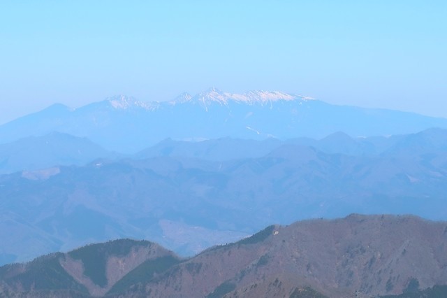 開運山の山頂から八ヶ岳景色