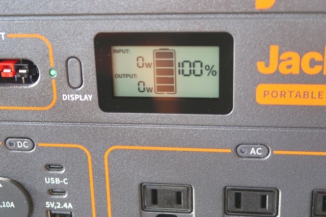 Jackeryポータブル電源1000液晶の表示の意味