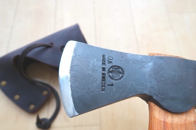 ハルタホースの斧の刃のアップ