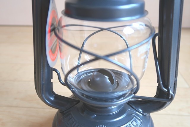 フュアハンドランタンのホヤガラス