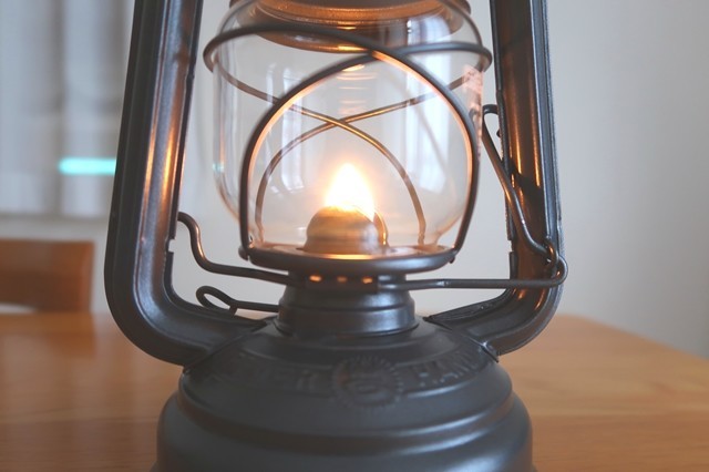 ランタンに火がともった状態