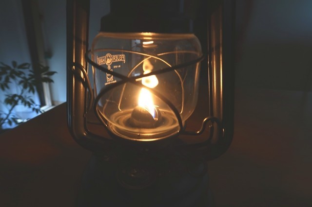 >癒しのランタンの光