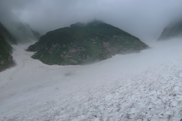 石転び沢の雪渓の雪質