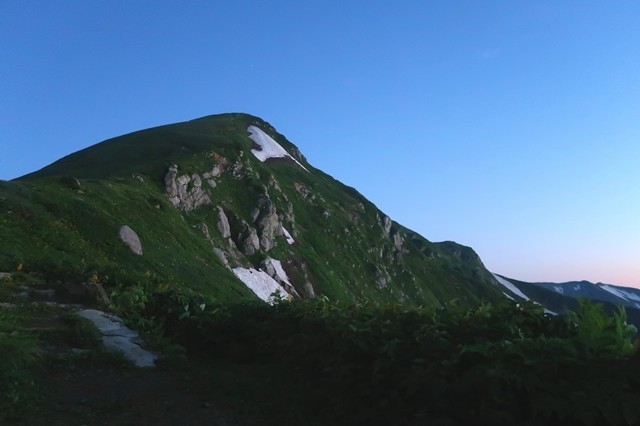 朝の北股岳