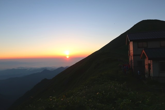 梅花皮小屋の夜明け