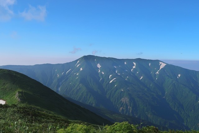 大日岳は雲１つない快晴