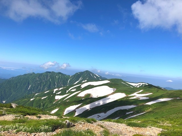 飯豊山キャン場からの風景