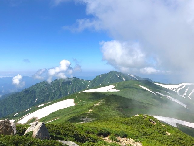 ダイグラ尾根の分岐からの景色