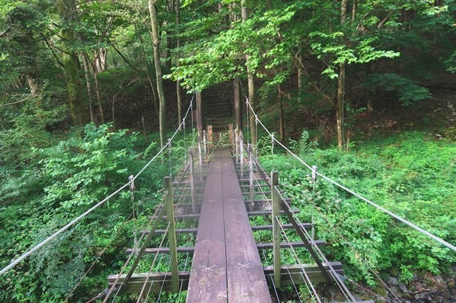 根原の吊橋から毛無山へのルート