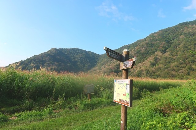 毛無山への登山道景色が開ける場所