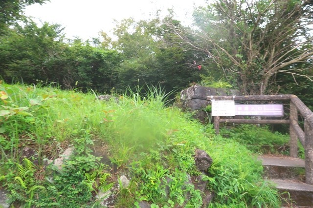 が県境バス停と割石峠への入口付近の詳細