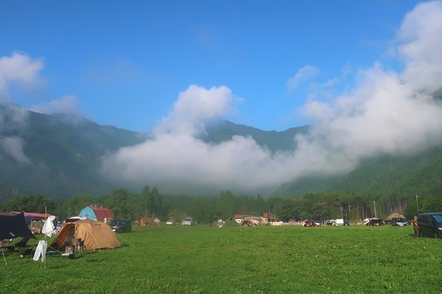 ふもとっぱらキャンプ場周辺の山々景色