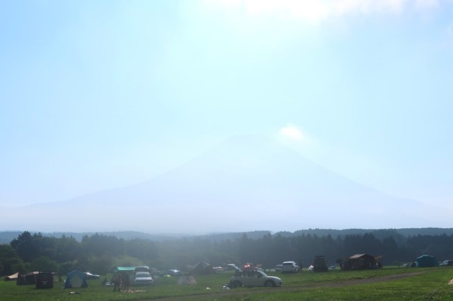 ふもとっぱらキャンプ場から富士山景色