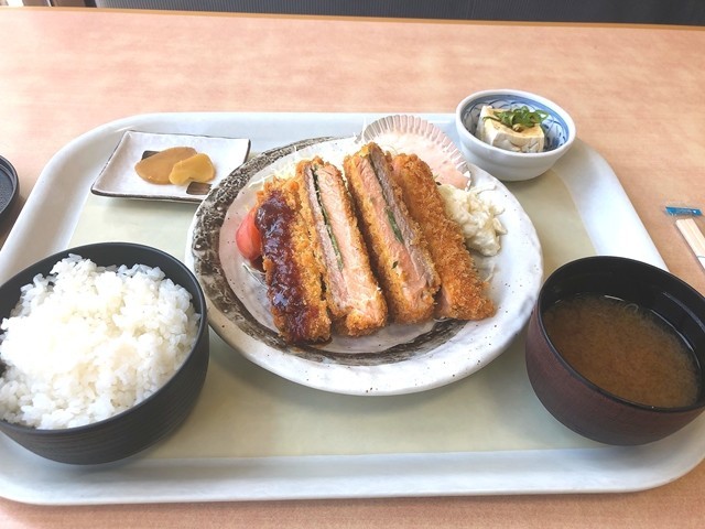 道の駅朝霧高原食堂サーモンフライ（平日限定１０食）