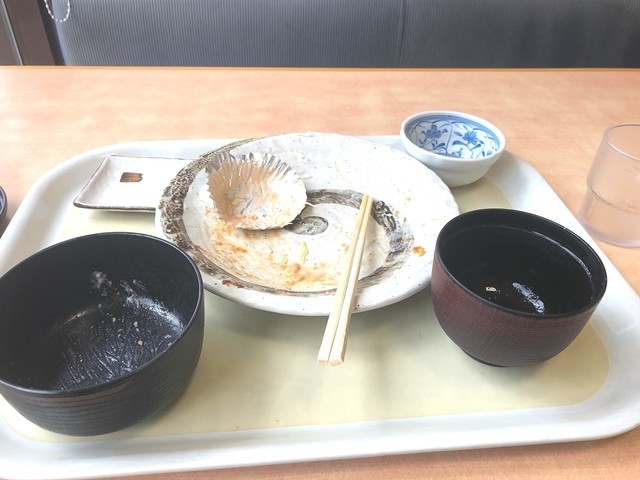 朝霧高原道の駅食堂でランチ終了の様子
