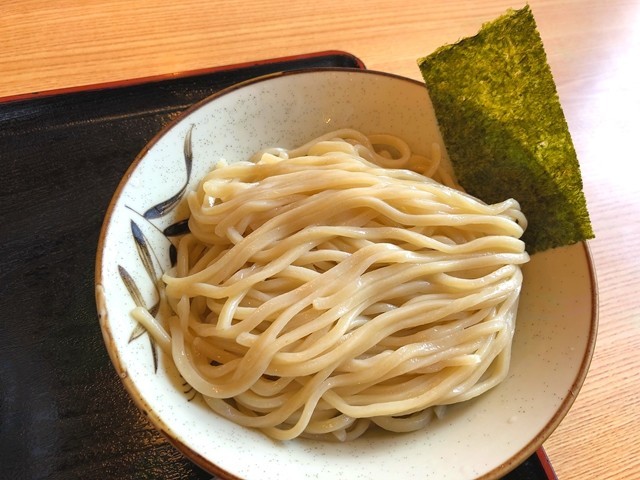 大勝軒のつけ麺の麺のアップ