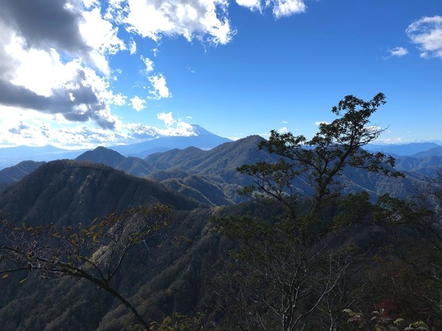 蛭ヶ岳南尾根からの景色