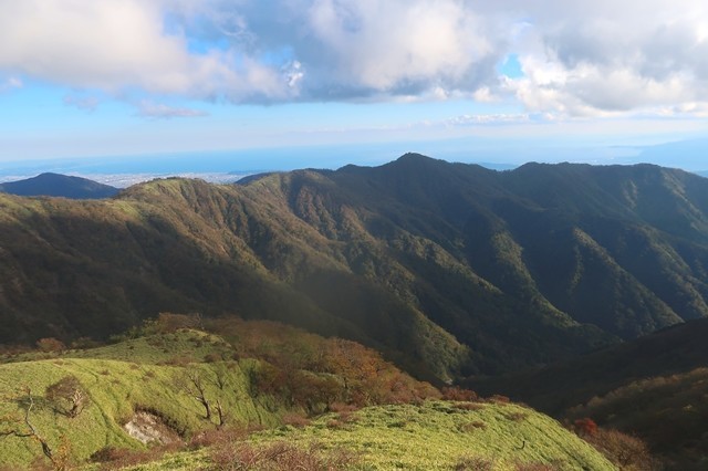 目指す塔ノ岳