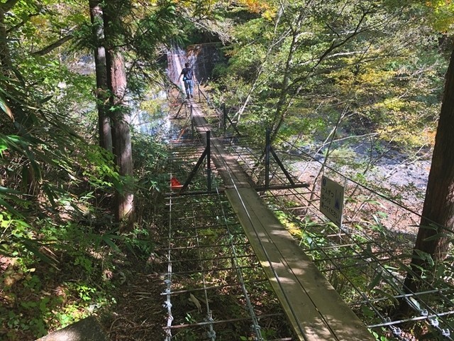 安倍の大滝ハイキングコースの２つめの吊橋