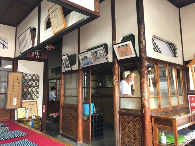 元祖安倍川餅のお店石部屋の店舗内部の様子