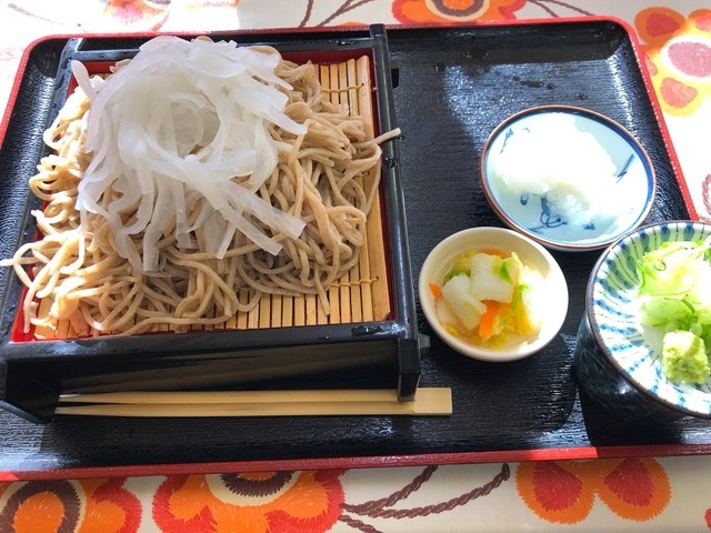 大根が付いてくるお蕎麦