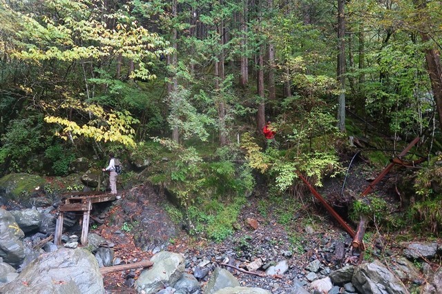 西日影沢ルートで山伏登山は道が荒れている