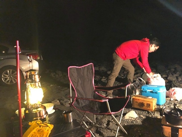キャンプ仲間のランタンとソロキャンプ道具