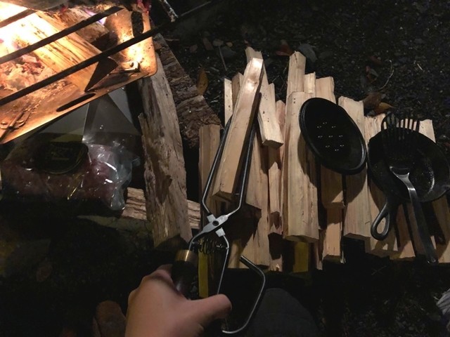 キャンプ用火ばさみ