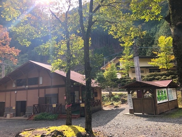 梅ヶ島キャンプ場の管理棟(受付)