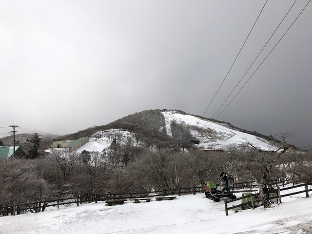 御在所岳山頂への登山口