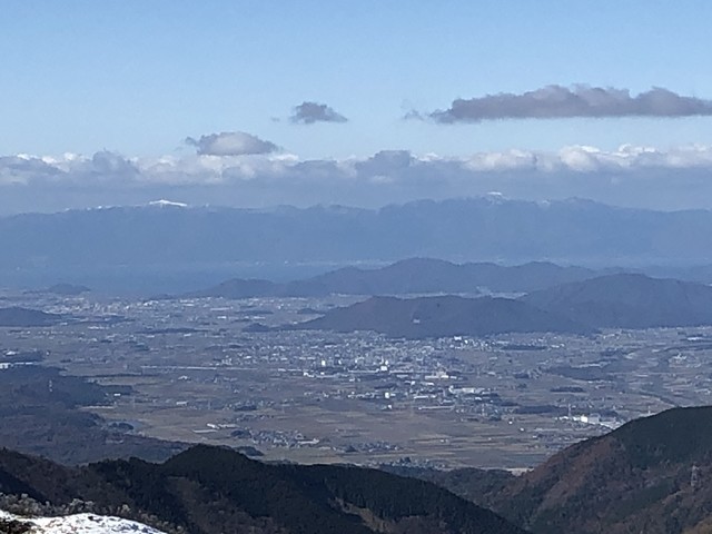 東雨乞岳から見る比叡山景色