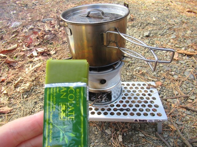 抹茶色をしたチョコレートようかん