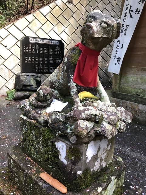 蓑毛神社の狛犬