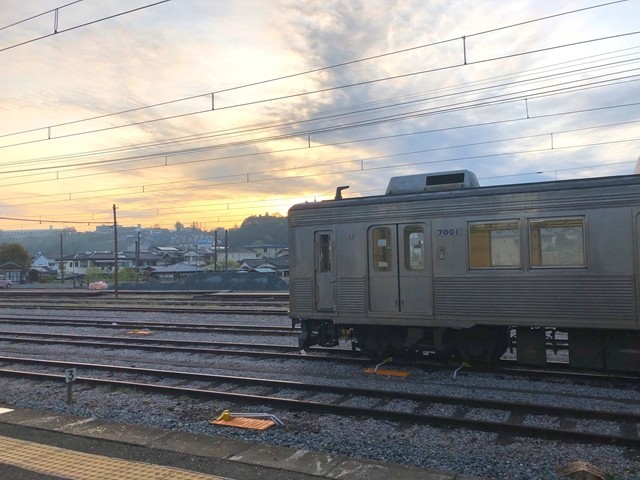 JR秩父駅から外秩父七峰縦走ハイキング大会の会場へのアクセスの様子