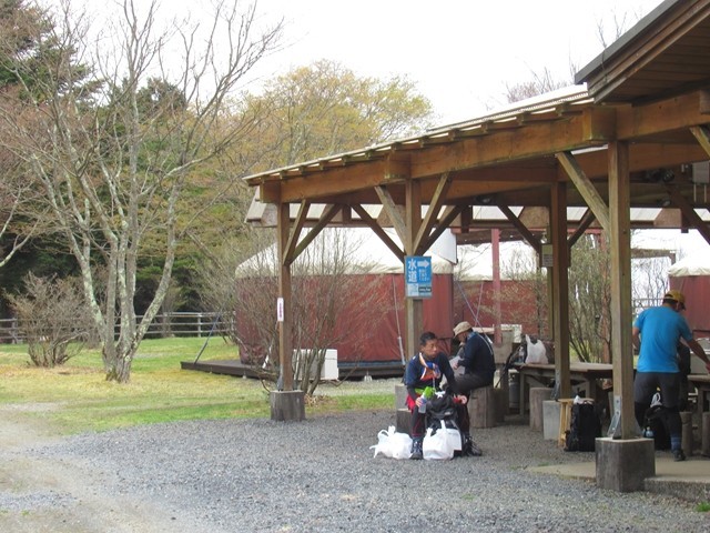 堂平山の水場トイレ様子