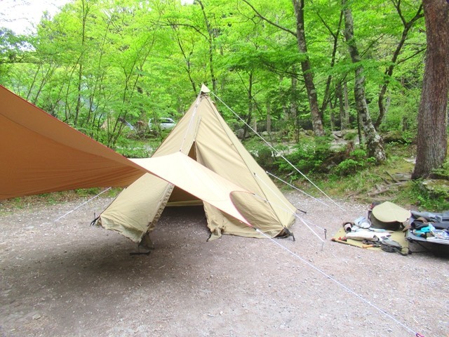 タッソＴ／Ｃの居住性テント内の様子