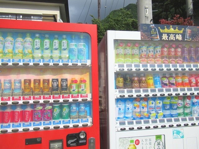 浜の家キャンプ場の自動販売機