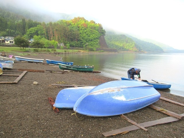 、浜の家キャンプ場はボートの貸し出しの様子