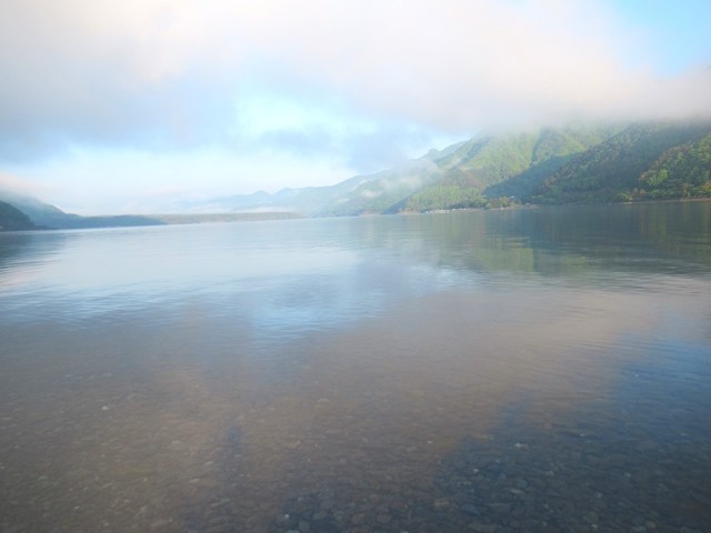 西湖の水面