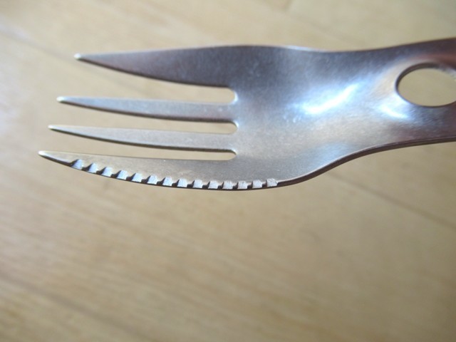 ユーコ(UCO)チタンスポークフォークの様子