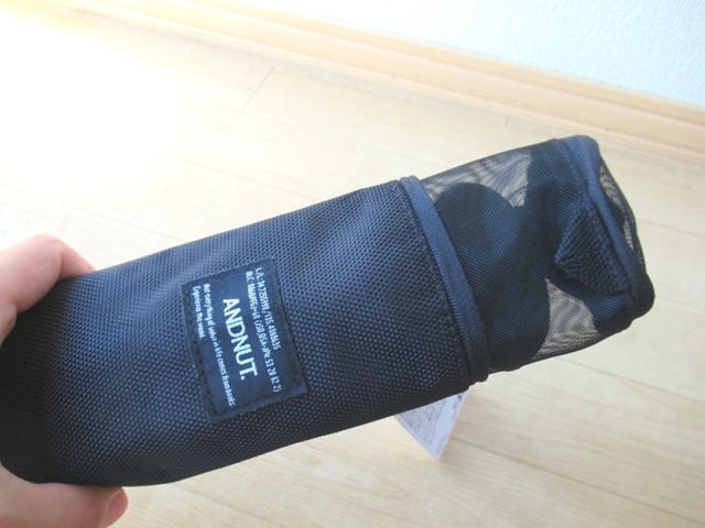 カトラリーケースは２層式になっている