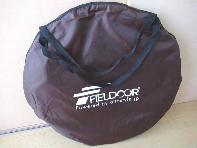 キャンプ蚊帳テントFLELDOOR収納時の写真