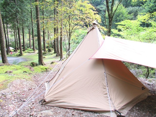 オガワテントタッソT/Cを設営