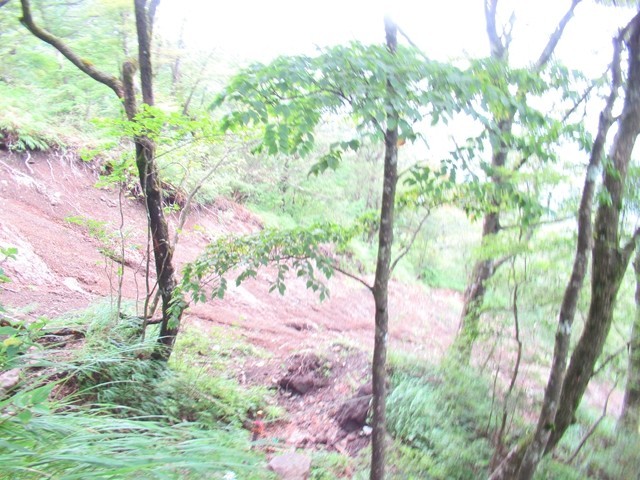 金時山登山道崩壊地点