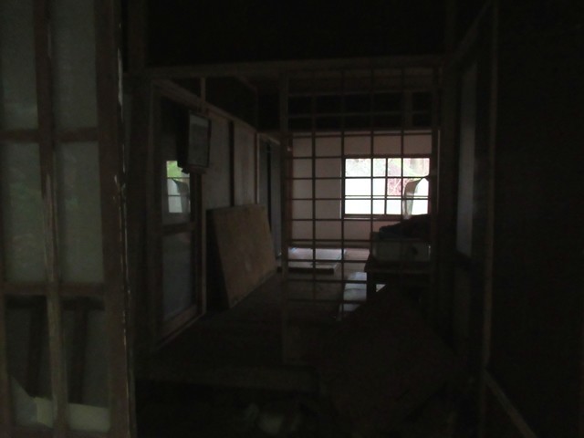 滝行道場の中の様子